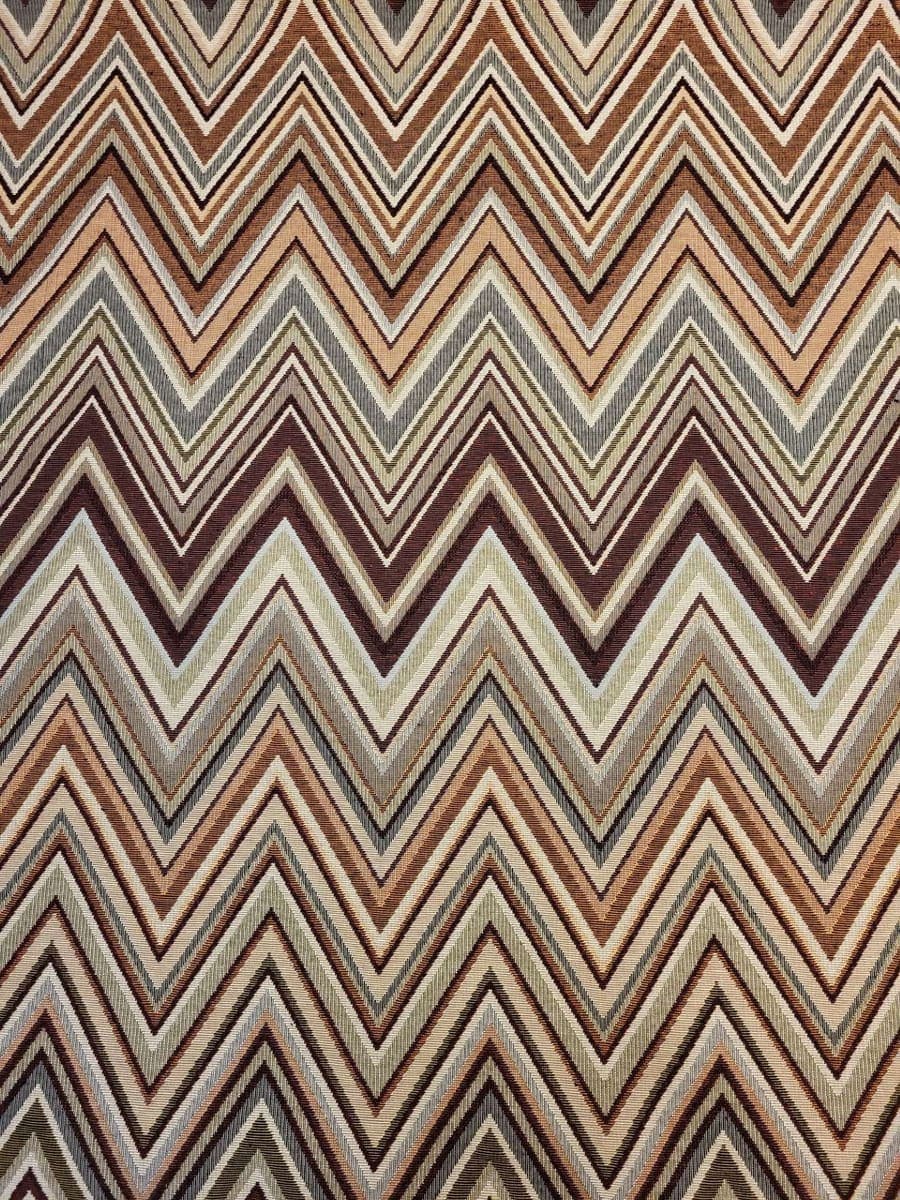 Tyg Zig-Zag draperat över ett bord